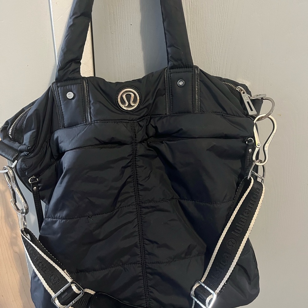Lululemon Fast in Flight Bag